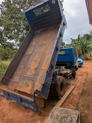 Mitsubishi Canter Dump Truck