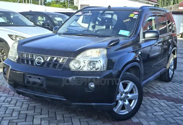Nissan X-Trail 2.0 Petrol XE 2012 Black - 1