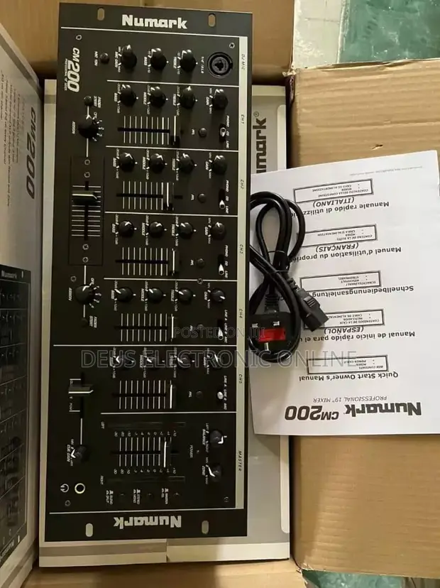 Nurmark SM-200 DJ Mixer - 1