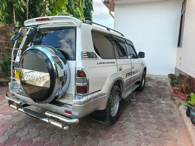 Toyota Land Cruiser Prado 2003 Silver - 1