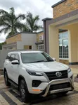 Toyota Fortuner 2022 White - 1