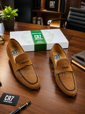 Viatu vya Ngozi vya Wanaume vya CR7 Classic Brand