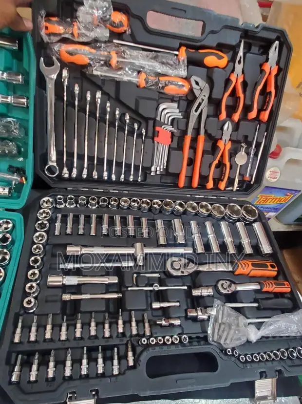 142-Piece Mechanic's Tool Set - 1