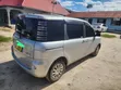 Toyota Sienta 2005 Nyeupe - 4