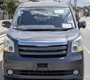 Toyota Noah 2008 Kijivu