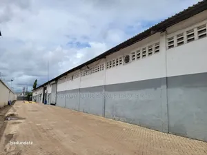 Ghorofa ya Kuhifadhia Bidhaa (Godown) kwa Kodi - SQM 430, Vingunguti