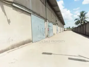 Ukumbi wa Godown 410 SQM kwa Kodi Tabata Mwananchi