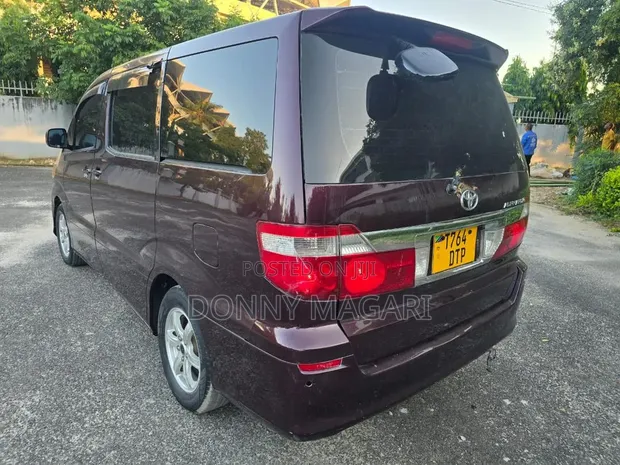 Toyota Alphard 2004 Black - 1