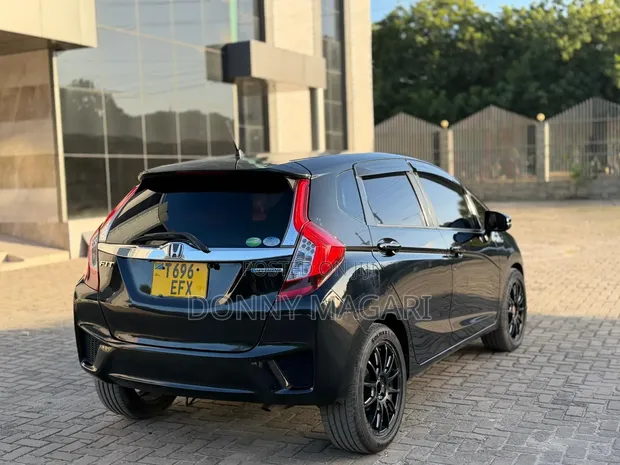 Honda Fit Hybrid 2010 Black - 1