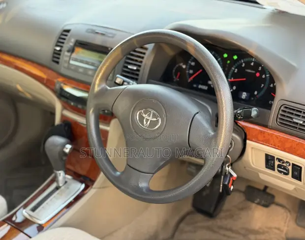 Toyota Premio 2008 Silver - 1