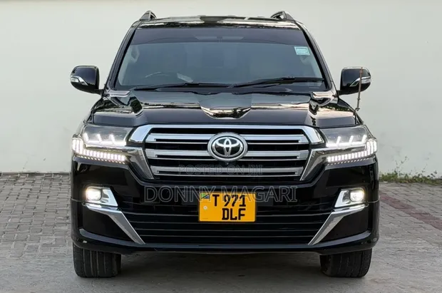 Toyota Land Cruiser VXR V8 (2014 Facelift to 2020) - 1