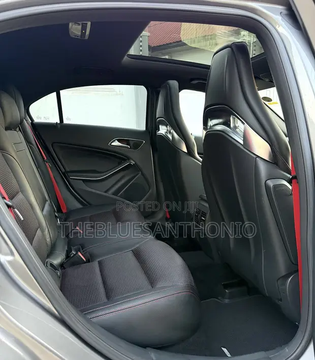 Mercedes-Benz A45 AMG 2014 - 1