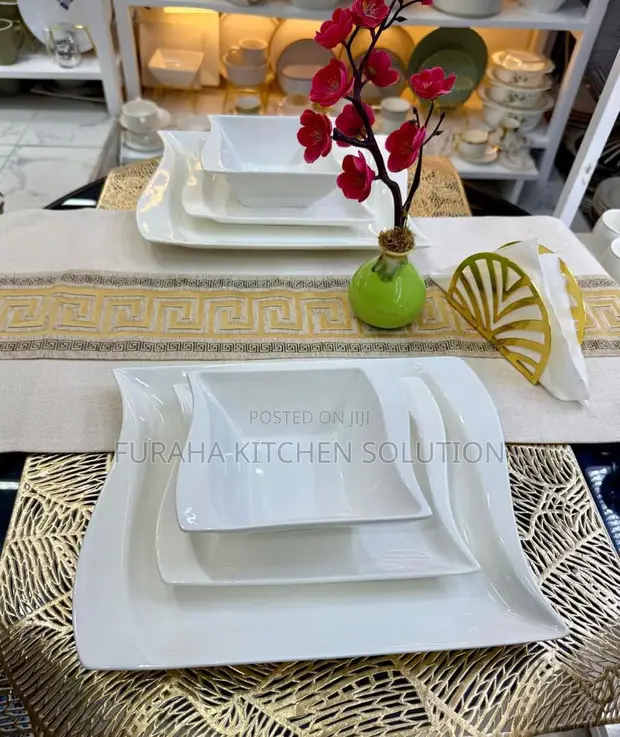Royalty Montana 18-Piece Dinnerware Set - 1