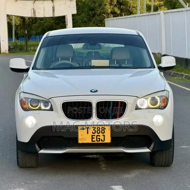 BMW X1 2012 White - 1