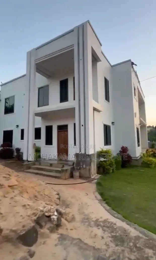 5-Bedroom Block of Flats for Sale in Goba, Mchakama - 1