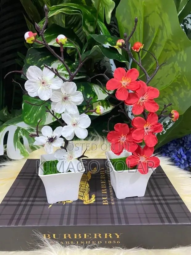 Deco Brand Small Modern Decorative Flowers - 1