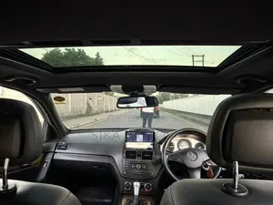 Mercedes-Benz C-Class 2009