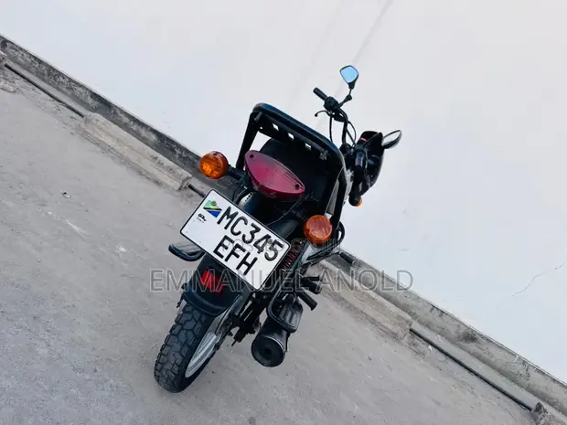 Bajaj Boxer 125 2025 Black - 1