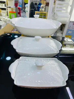 Royalty Saving Bowl Set (Vipande 3)
