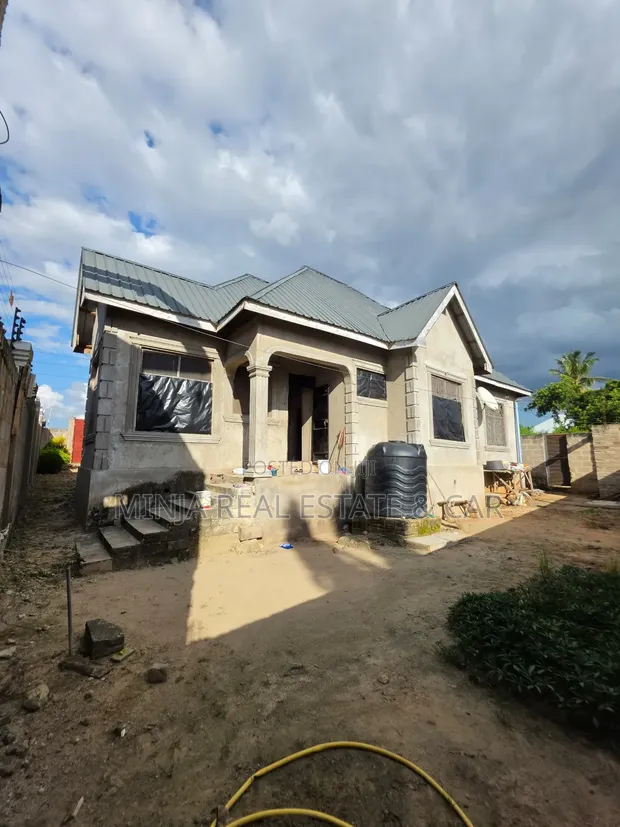 4 Bedroom House for Sale in Goba - 1