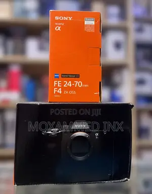 Sony Alpha 7R with FE 24-70mm Lens