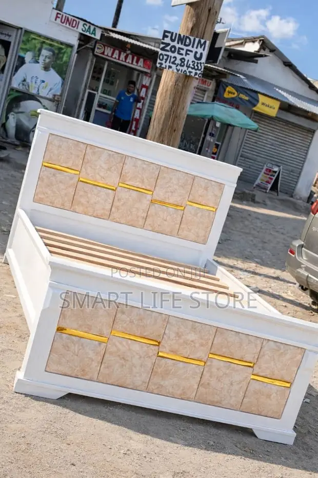 Wood-Mode Mixer Sofa Bed - 1