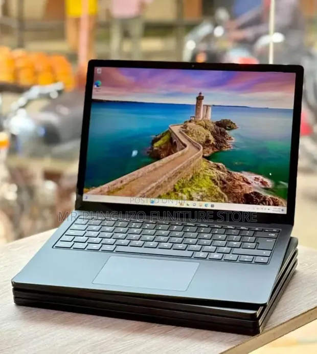 Microsoft Surface Laptop 3 15" Intel Core i7 16GB RAM 256GB SSD - 1