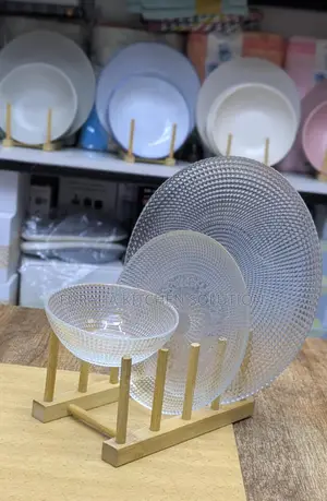 Royalty 18-Piece Dinner Set
