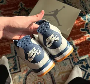 Nike Air Jordan IV Retro Mkusanyiko wa SB