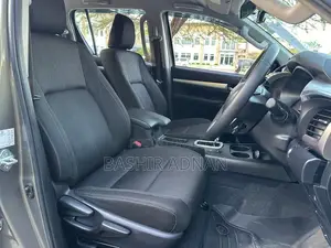 2022 Toyota Hilux Double Cabin Beige