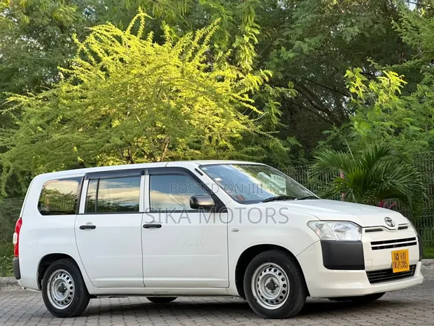 Toyota Succeed 2017 White - 1