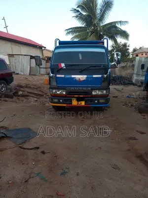 Mitsubishi Canter Tipper 2016 Blue