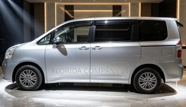 Toyota Noah 2008 - 1
