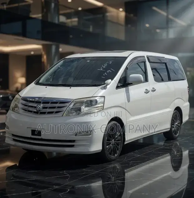 Toyota Alphard 2.4 Petrol FWD 2005 White - 1