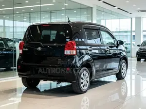 Toyota Porte 1.5 AWD 2015 Nyeusi