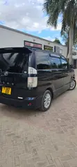 Toyota Noah 2005 Blue - 1