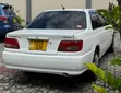 Toyota Carina 2001 Nyeupe - 4