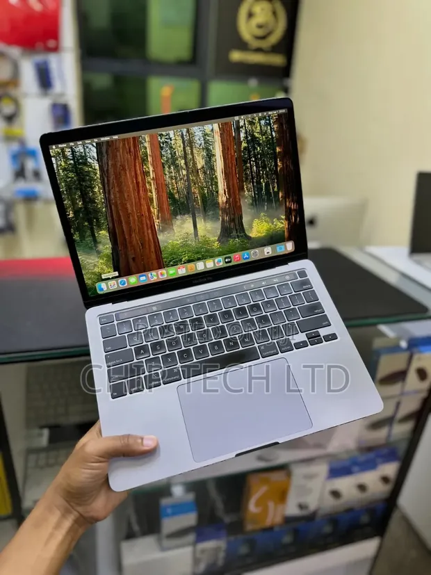 Apple MacBook Pro 2020 13" Intel Core i7 16GB RAM 512GB SSD - 1