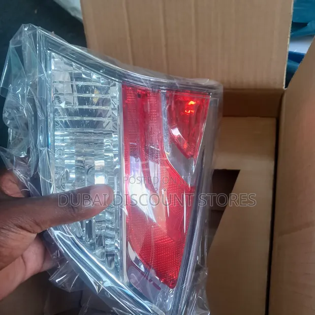 Nissan X-Trail Tail Lights (2015) - 1