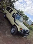 Toyota Land Cruiser 2001 Beige - 4