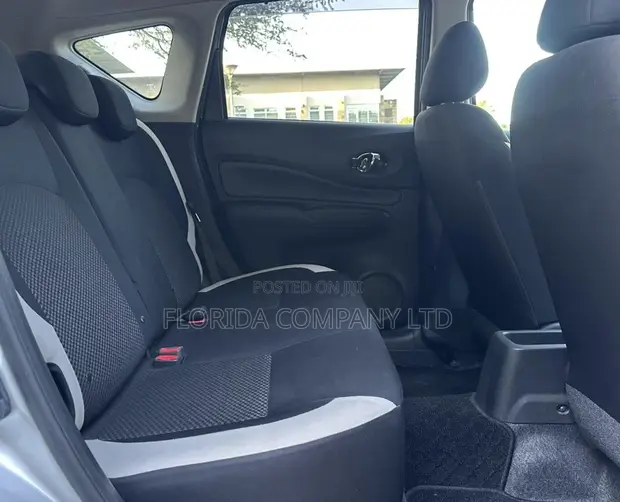 Toyota Vitz 2012 - 1