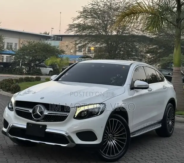 Mercedes-Benz GLC Coupe 250 4MATIC AMG 2017 - 1