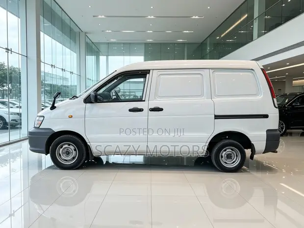 Toyota Noah Townace 2003 White - 1