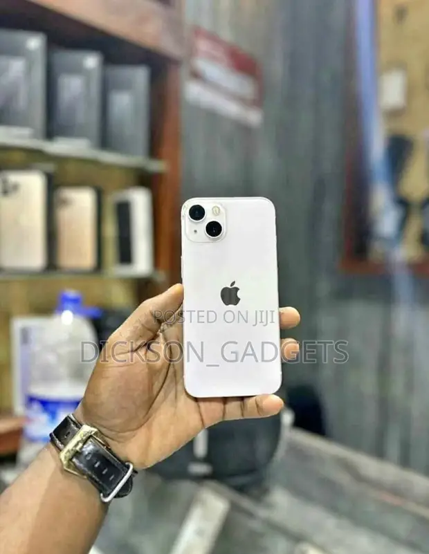 Apple iPhone 13 128GB White - Used - 1