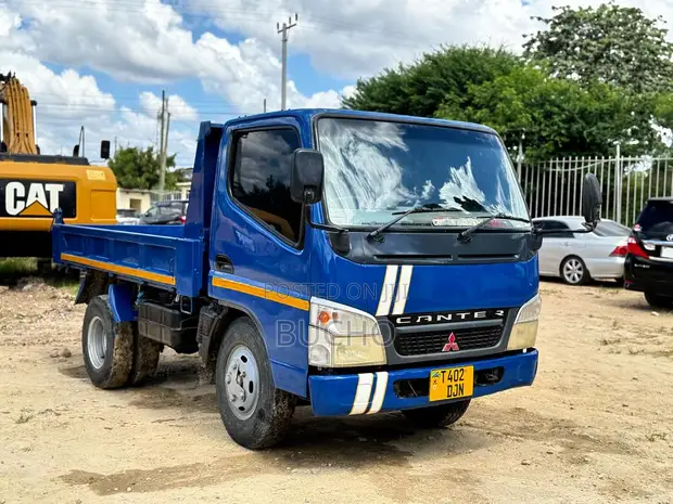 Mitsubishi Canter Tipper Truck - 1