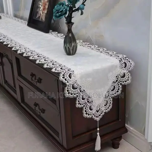 Table Runner - 1