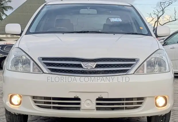 Toyota Allion 2004 - Pearl White - 1