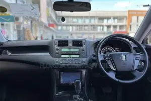 Toyota Crown Athlete 2009