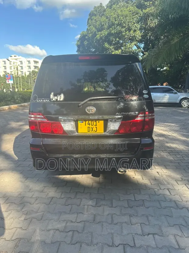 Toyota Alphard 2.4 Petrol AWD 2006 Black - 1