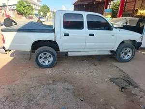 Toyota Hilux Double Cabin 2003